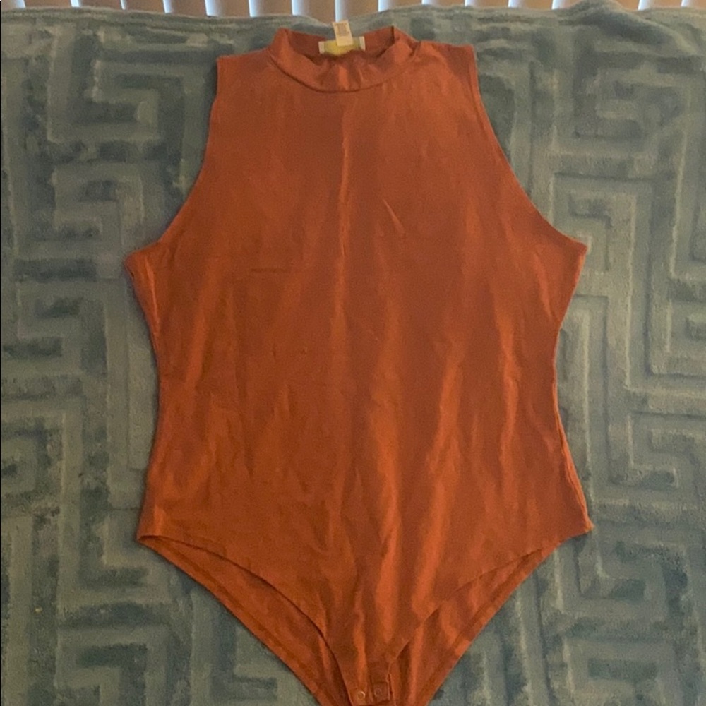 Sleeveless bodysuit